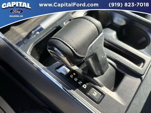 Used 2024 White Ford Lariat image 31