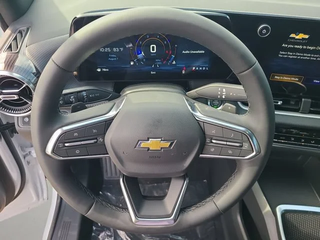 New 2027 Summit White Chevrolet LT image 25
