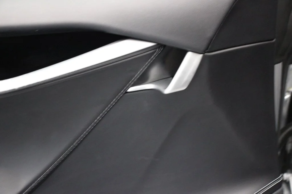 Used 2018 Obsidian Black Metallic Tesla  image 39