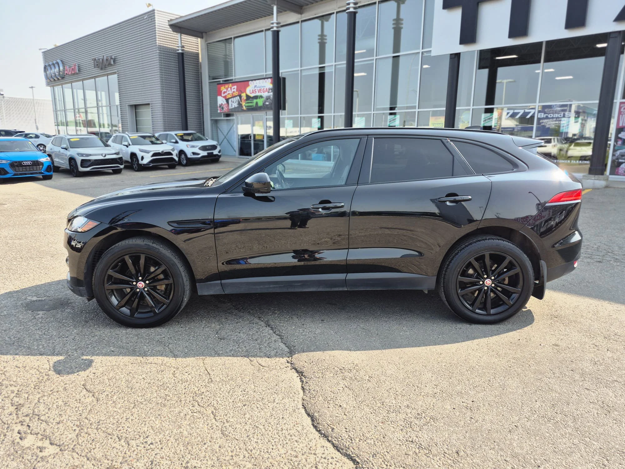 Used 2020 Black Jaguar 25t Prestige image 11