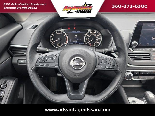 Used 2025 Glacier White Nissan S image 20