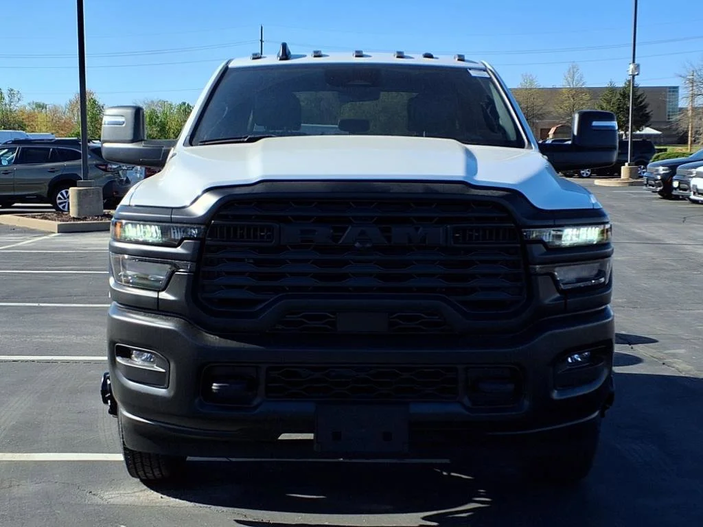 2025 RAM 3500 Chassis Tradesman - Photo 24