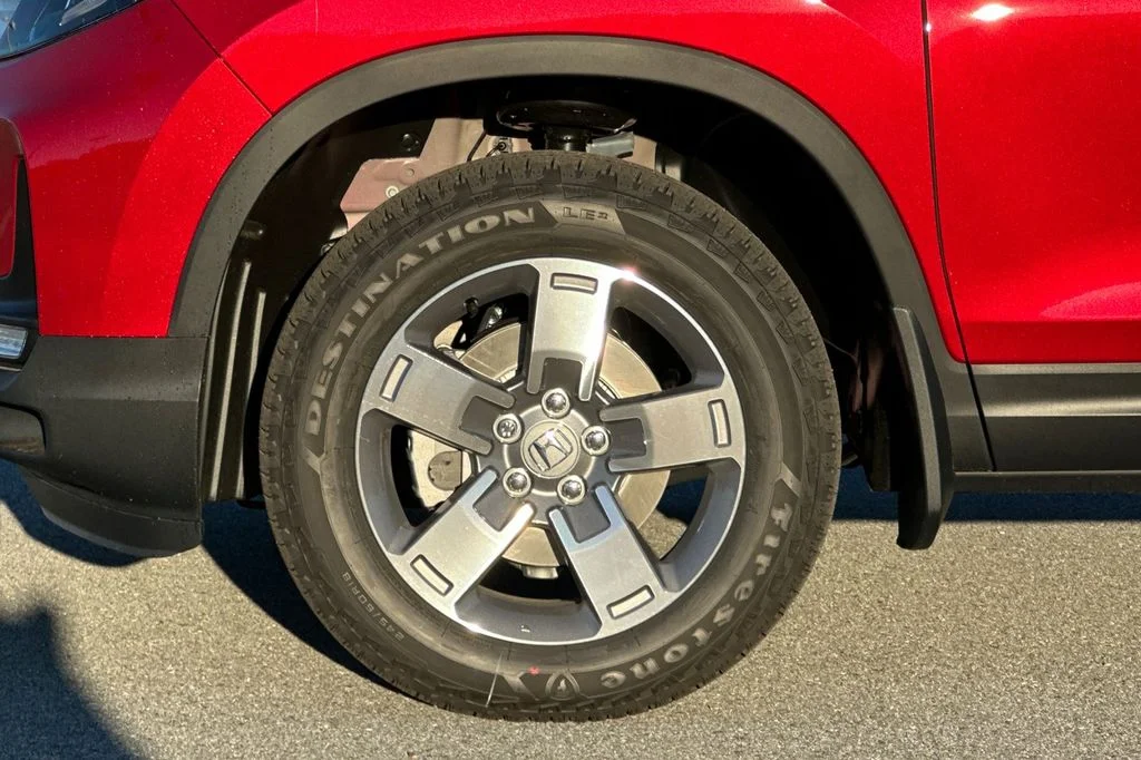 New 2026 Radiant Red Metallic II Honda RTL image 32