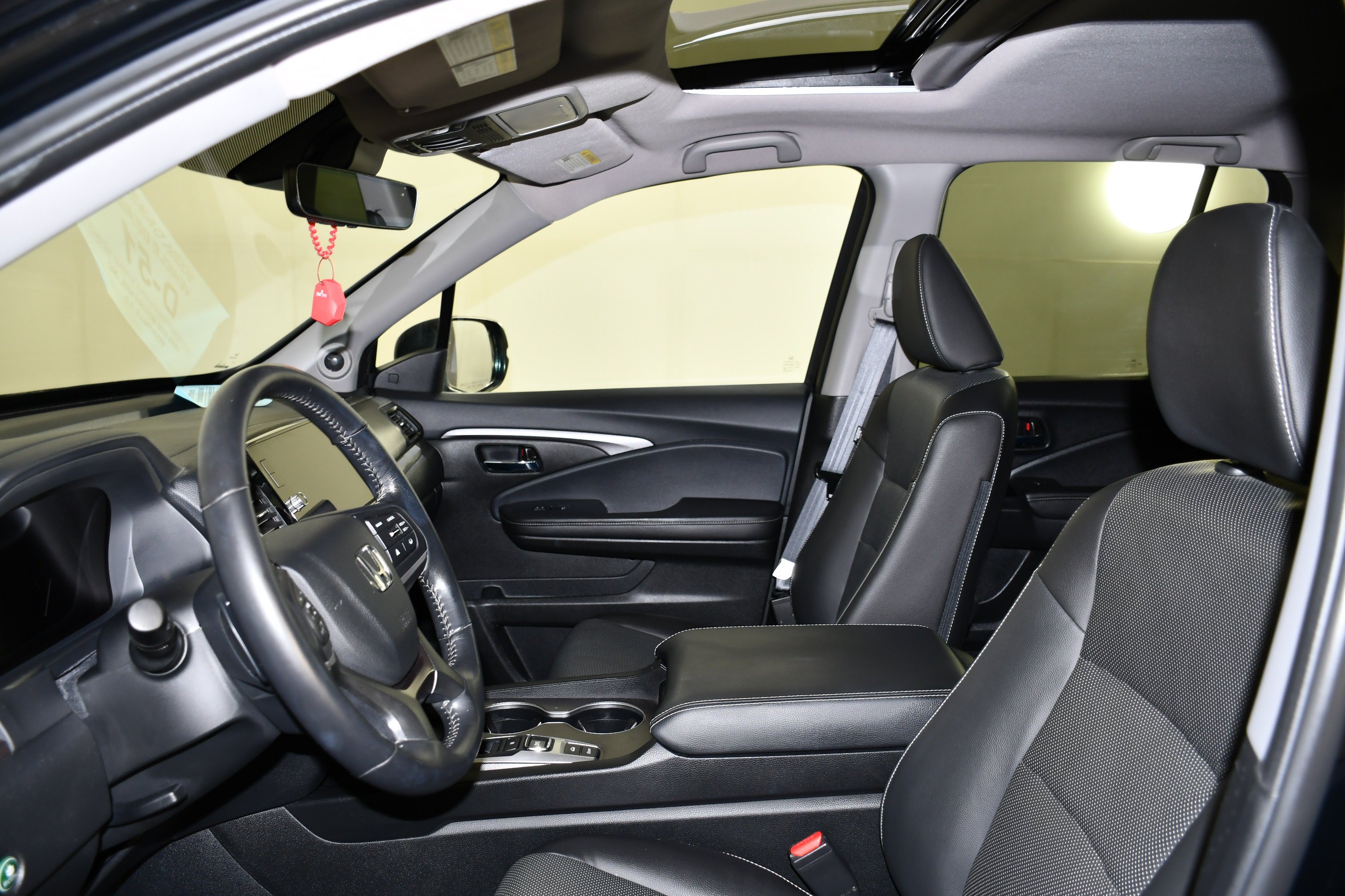 Certified Used 2024 Crystal Black Pearl Honda AWD RTL image 26