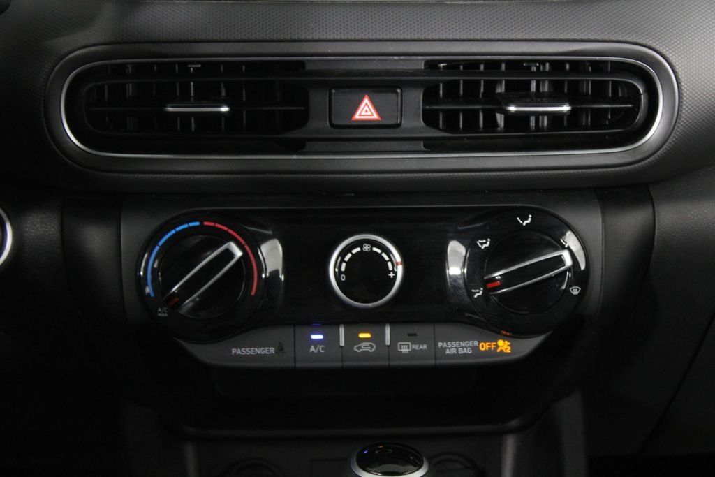 Used 2023 Gray Hyundai SEL image 20