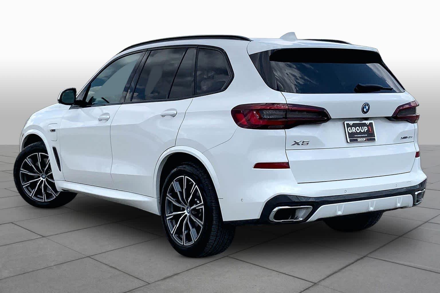 Used 2023 Alpine White BMW xDrive45e image 12