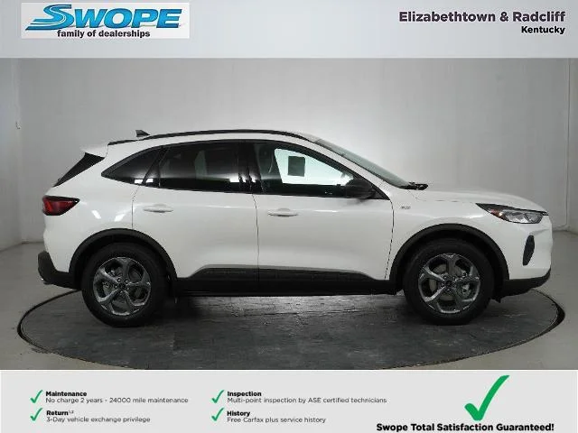 New 2026 Star White Metallic Tri-coat Ford ST-Line image 3