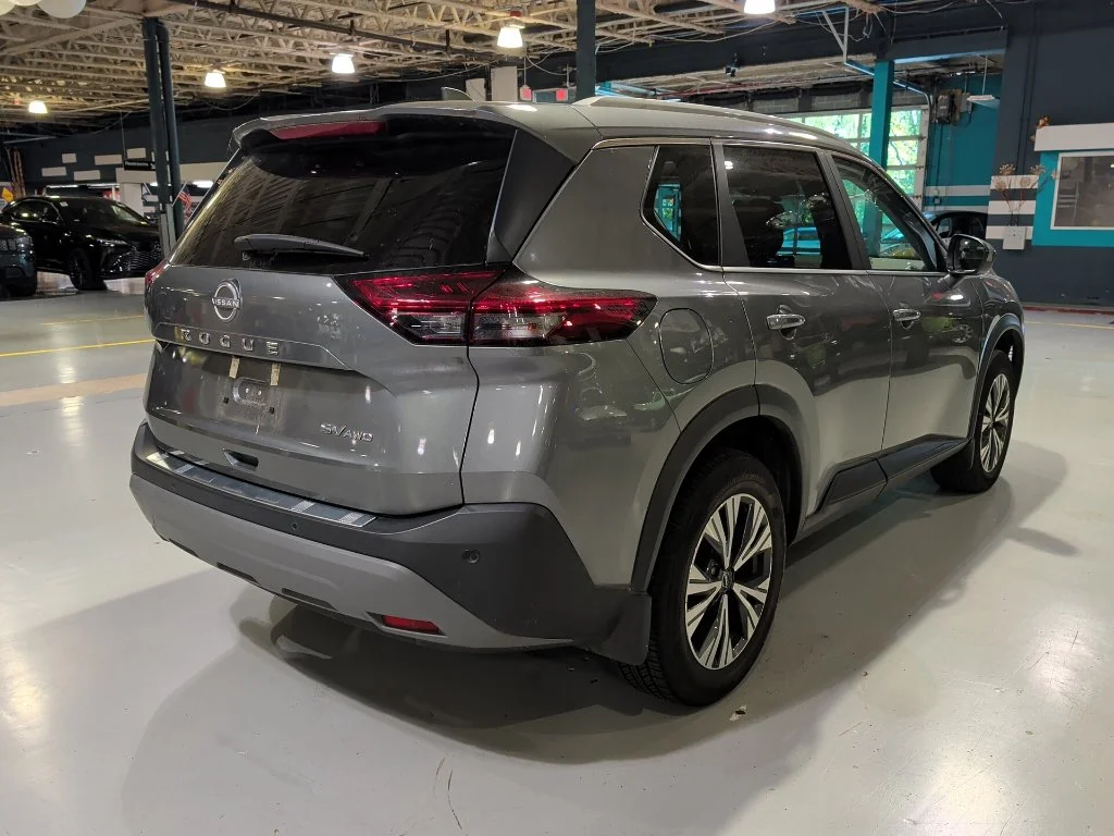 Used 2023 Gun Metallic Nissan SV image 9