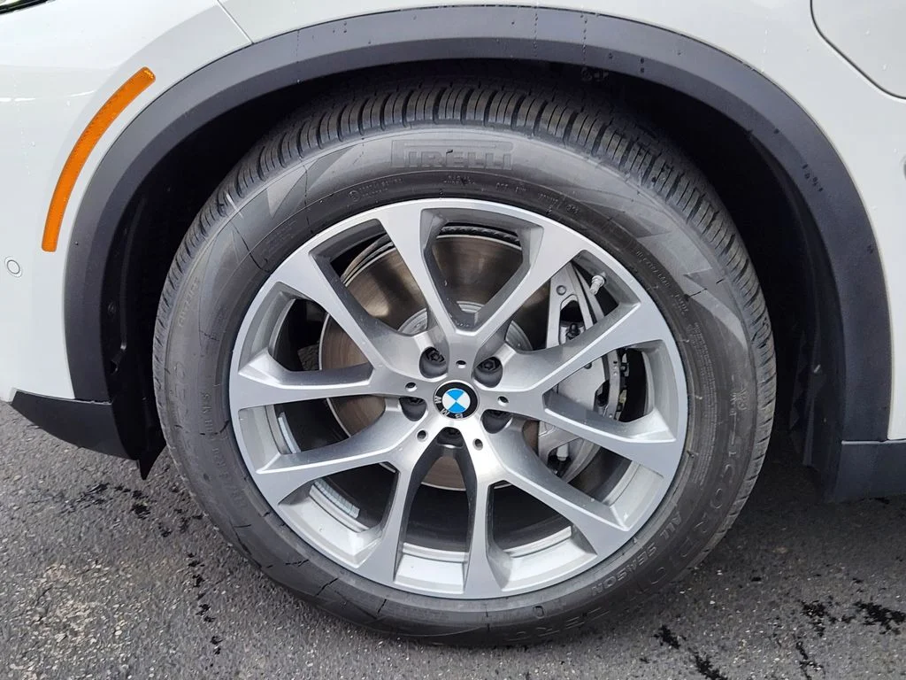 2026 BMW X5 50e - Photo 7