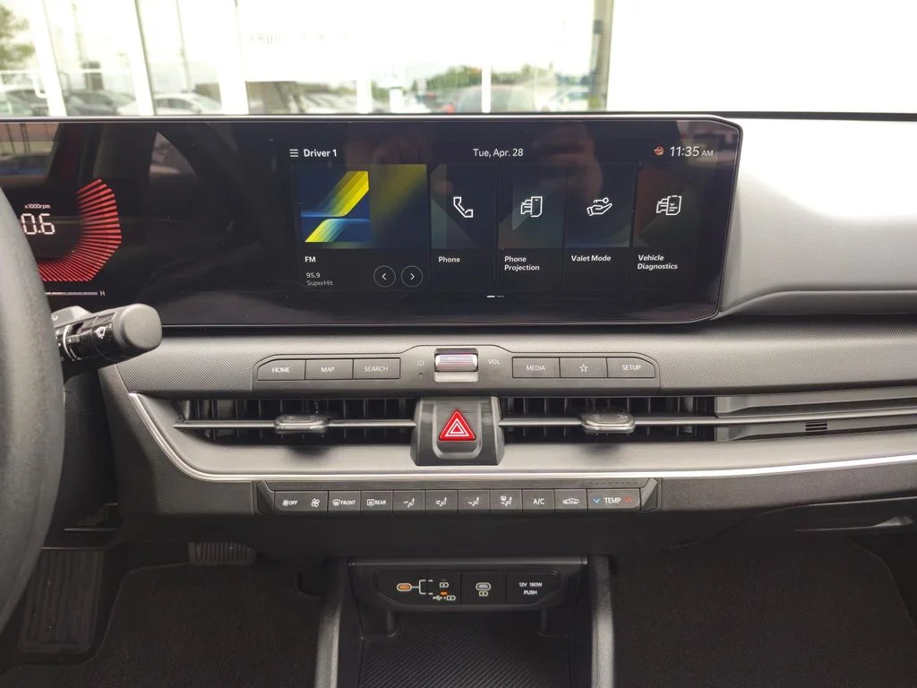 Used 2025 Red Kia LXS image 40