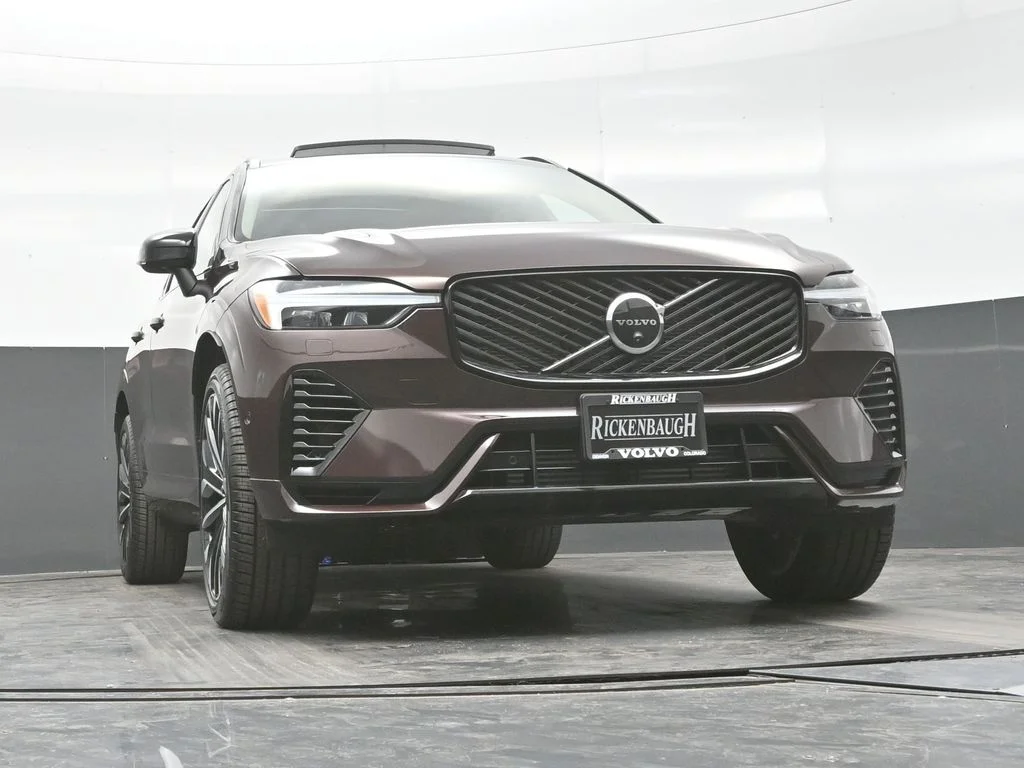New 2026 Mulberry Red Volvo T8 Ultra image 22