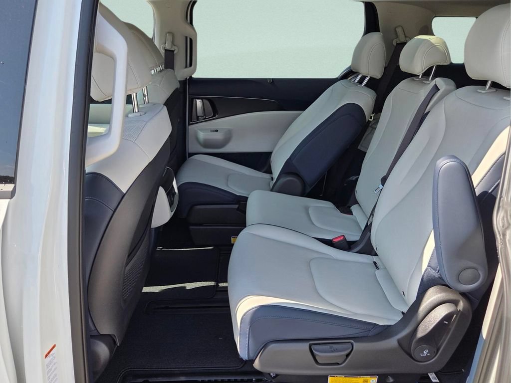 New 2027 Snow White Pearl Kia SX image 11