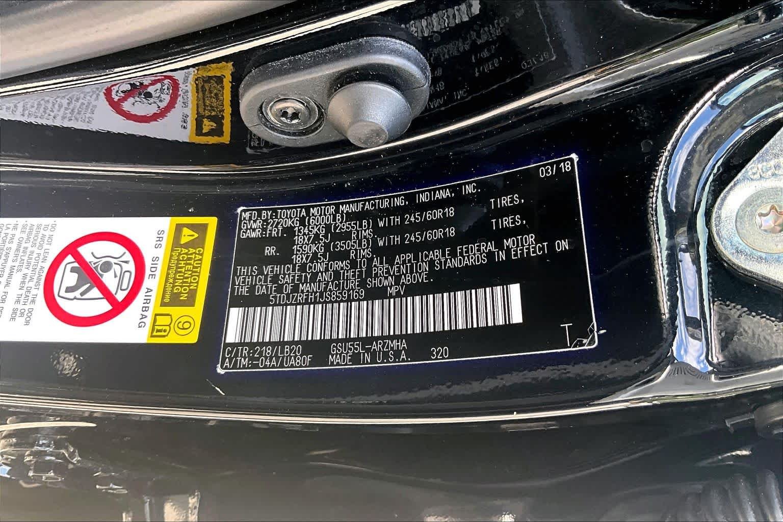 Used 2018 Midnight Black Metallic Toyota XLE image 37