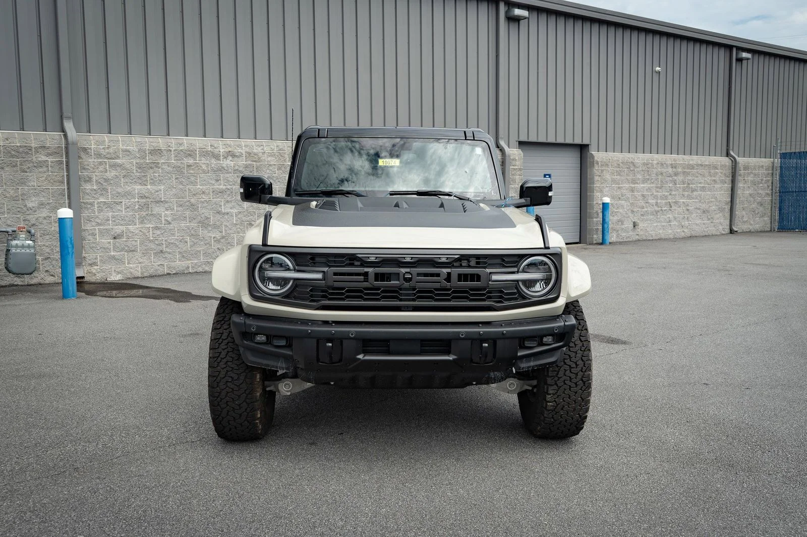 Used 2025 Desert Sand Ford Raptor image 9