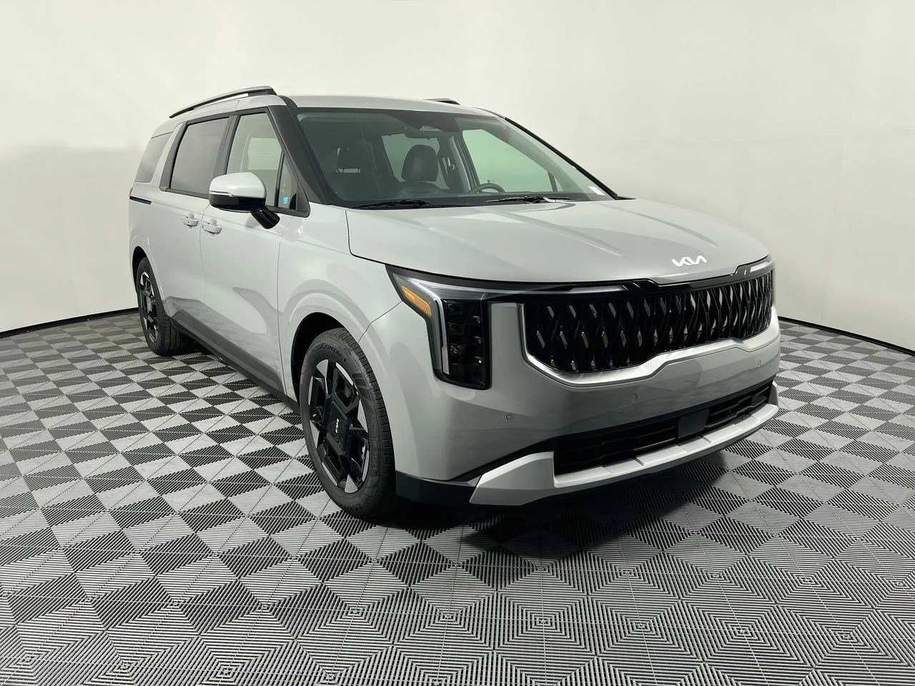 2026 Kia Sedona EX's photo