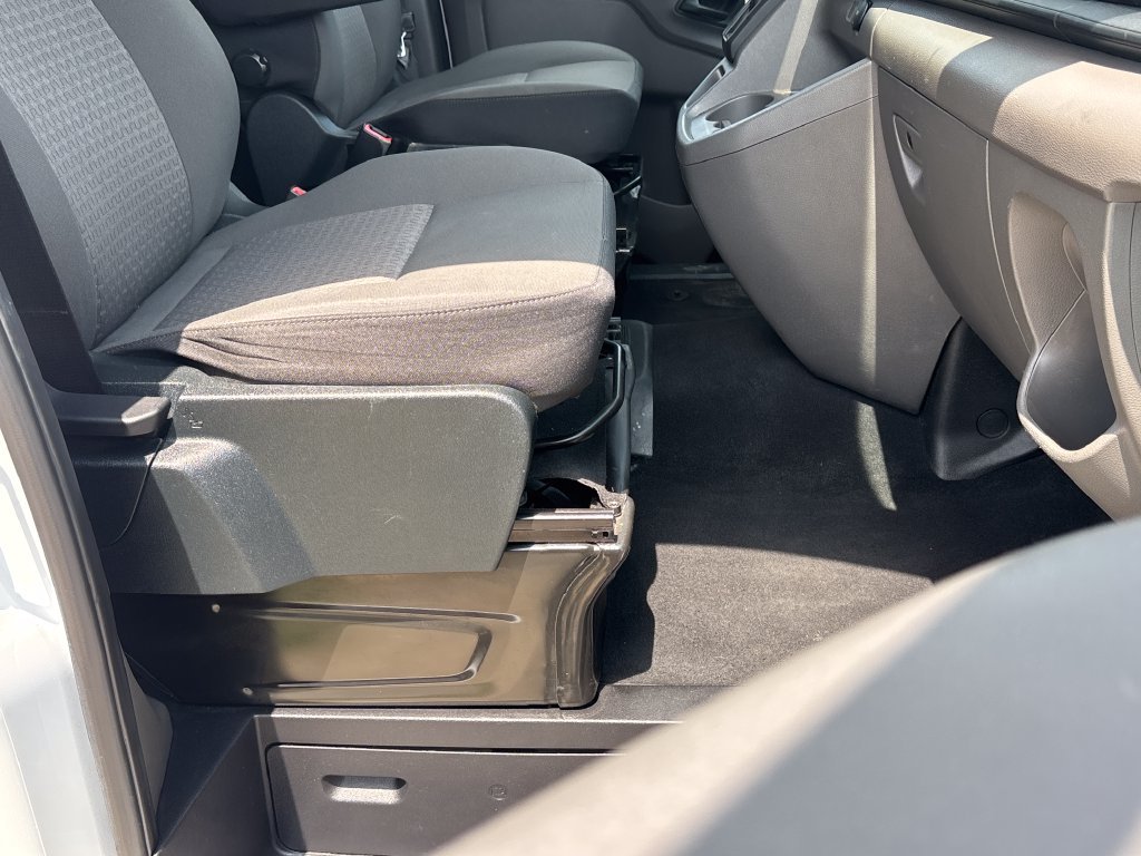 2023 Ford Transit Passenger Van XLT - Photo 14