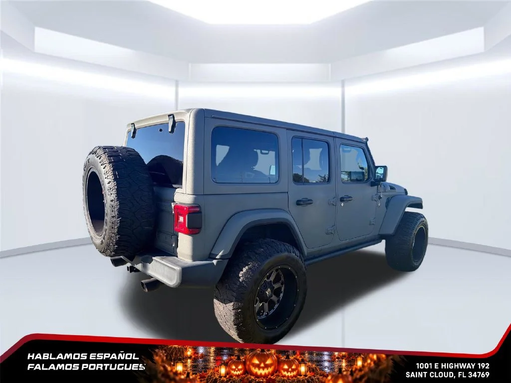 Used 2018  Jeep Sport S image 5