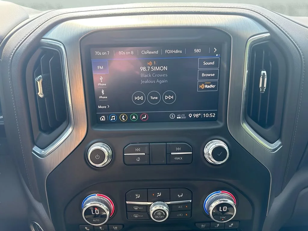 Used 2020 WHITE FROST TRICOAT GMC Denali image 18
