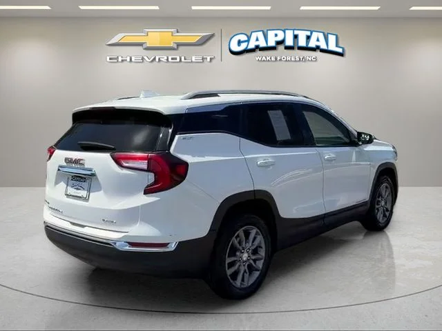 Used 2024 White GMC SLT image 6