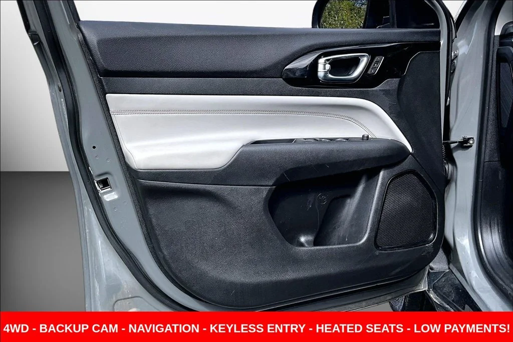 Used 2022 Gray Jeep Limited image 23