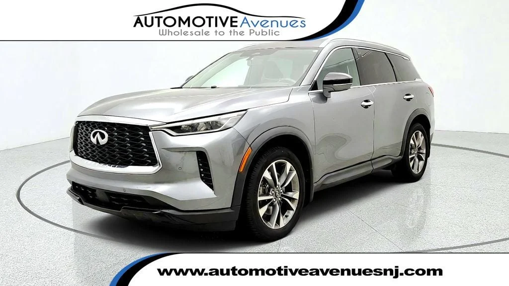 Used 2023 Graphite Shadow INFINITI LUXE FWD image 1