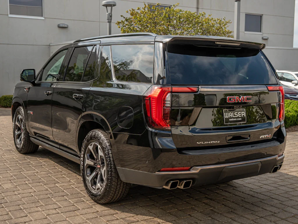 Used 2025 Onyx Black GMC AT4 Ultimate image 6