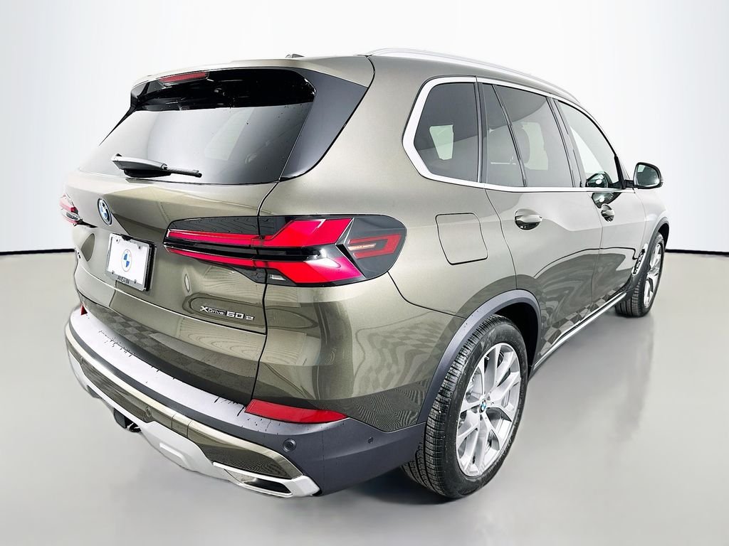 New 2026 Manhattan Green Metallic BMW xDrive50e image 5