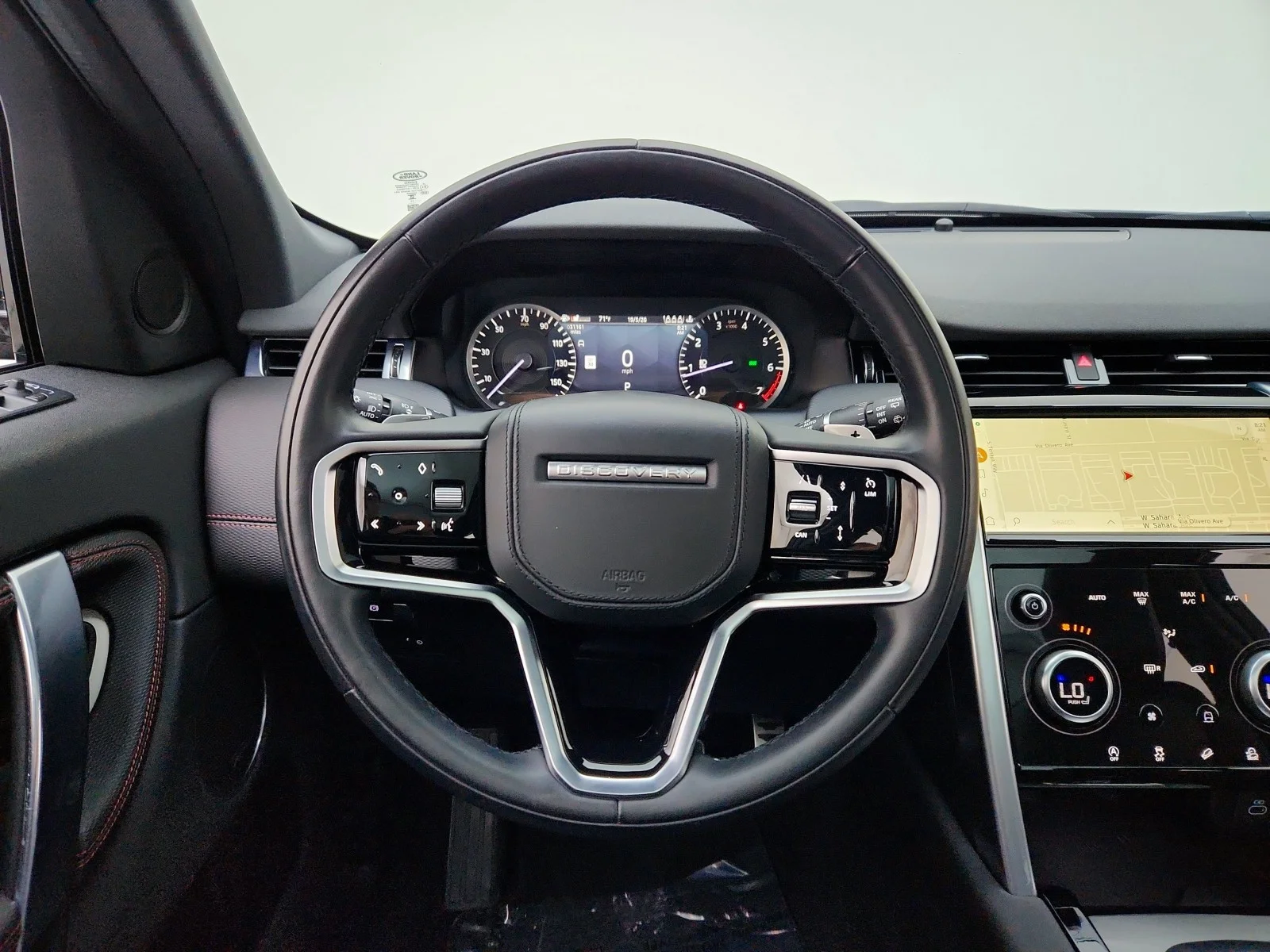 2023 Land Rover Discovery Sport SE - Photo 23
