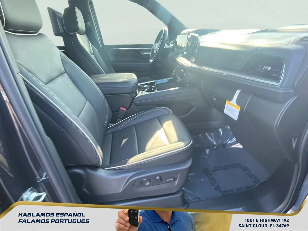2026 Chevrolet Suburban Premier - Photo 18