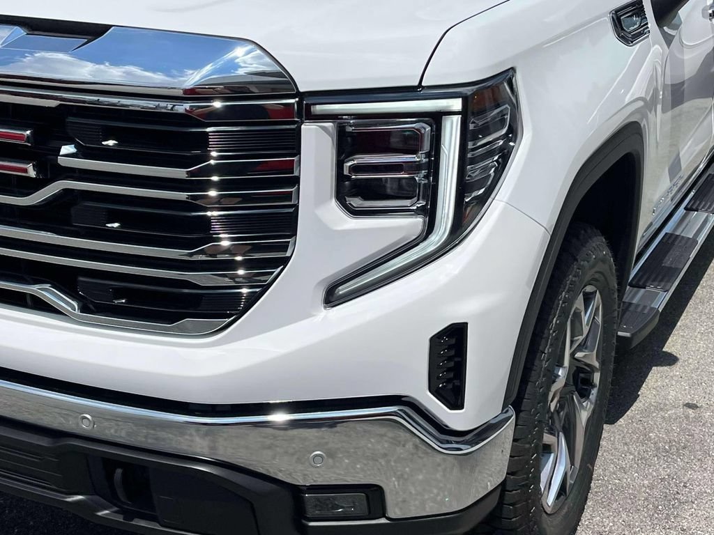 2026 GMC Sierra 1500 SLT - Photo 9