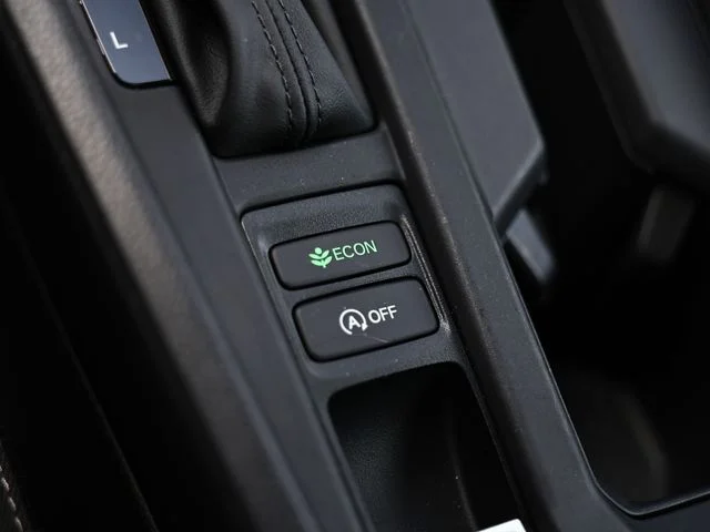 2025 Honda Accord SE - Photo 40