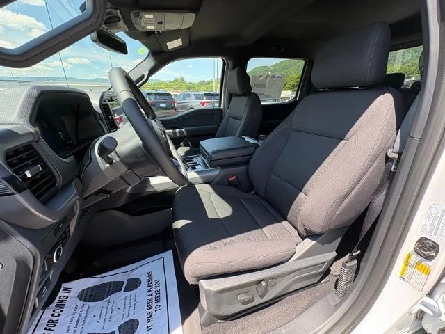 New 2026 White Ford XLT image 32