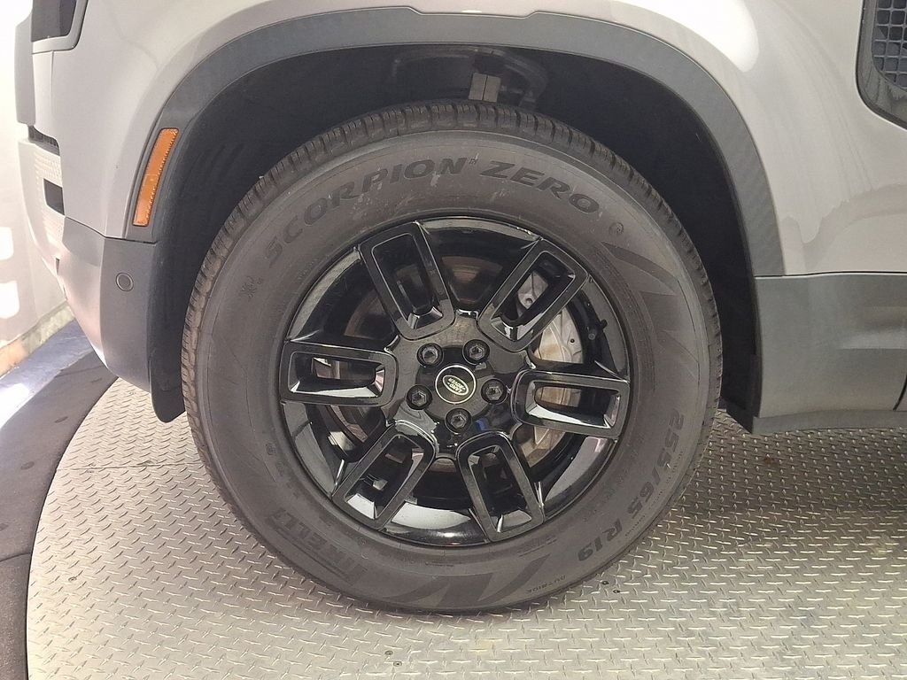 Certified Used 2023 Eiger Grey Metallic Land Rover S image 8