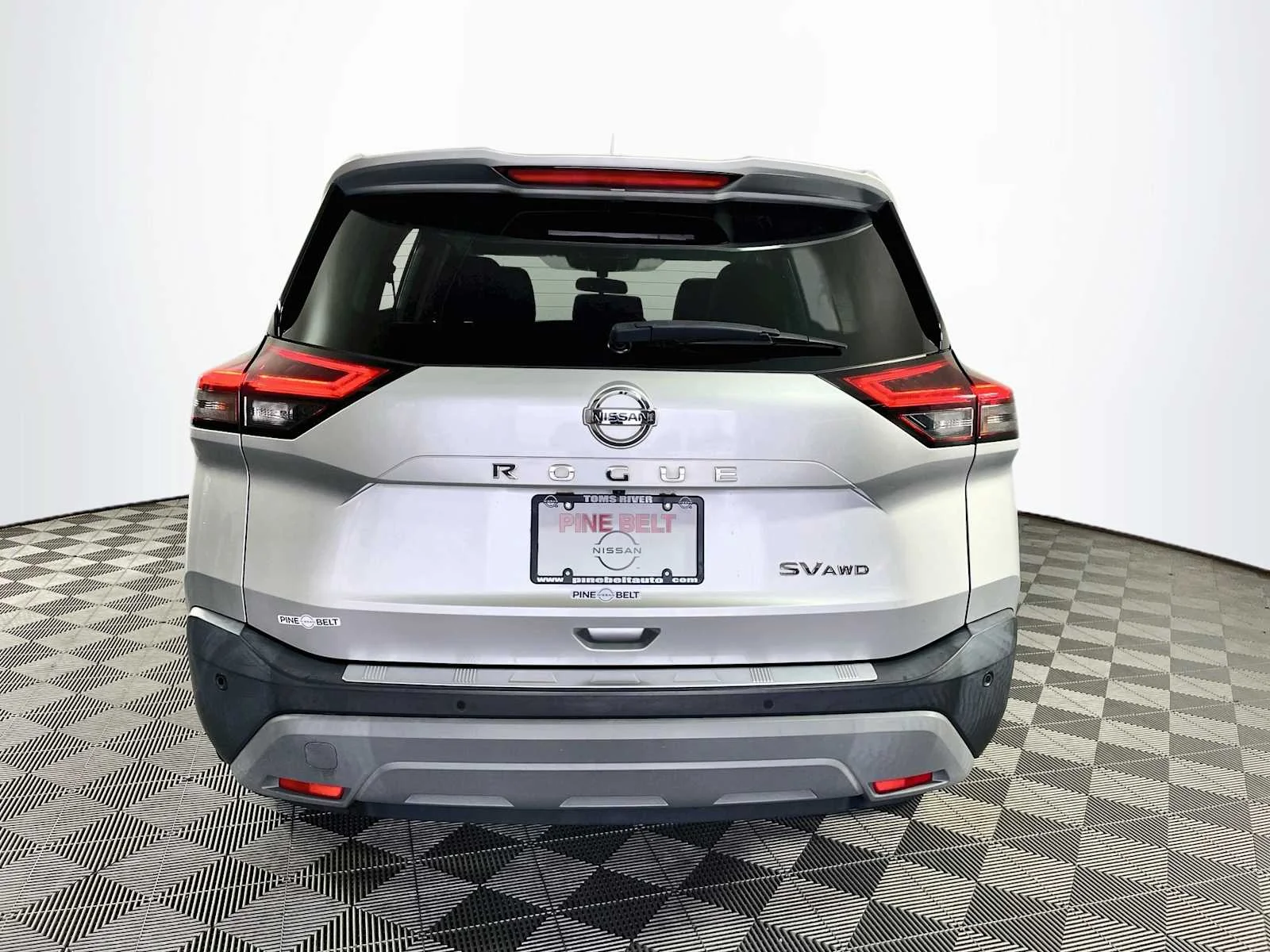 Certified Used 2021 Brilliant Silver Metallic Nissan SV image 5