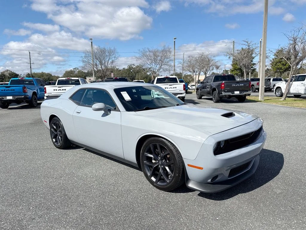 2022 Dodge Challenger GT Auto's photo