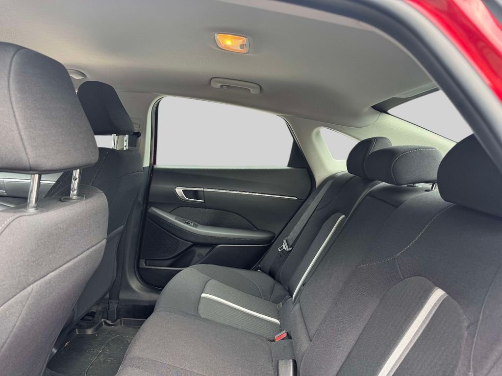 Used 2023 Red Hyundai SEL image 12