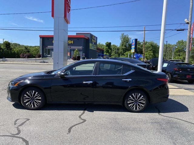 Used 2024 Black Nissan 2.5 SV image 4
