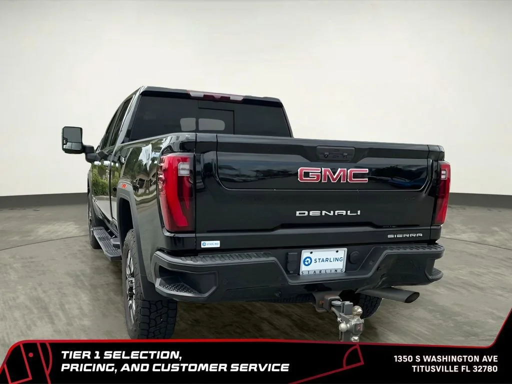 Used 2024 Onyx Black GMC Denali image 9