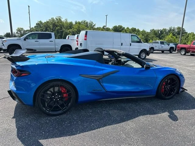 Used 2025 Riptide Blue Metallic Chevrolet 2LZ image 4