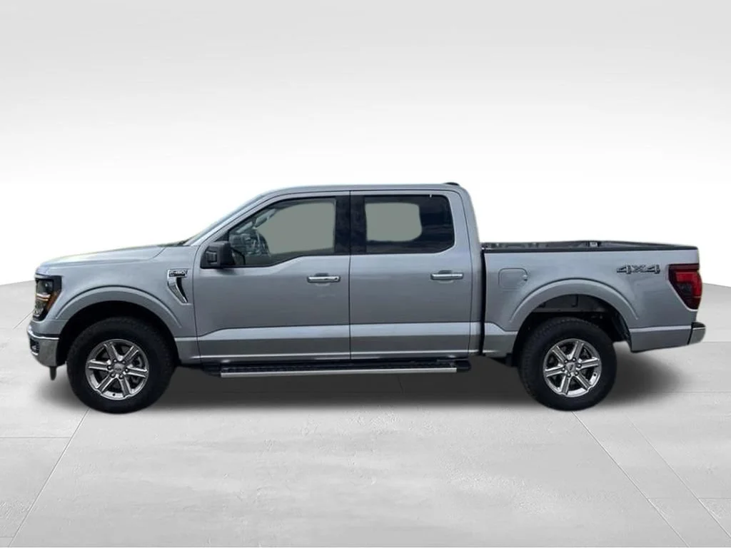 Used 2025 Silver Ford XLT image 8