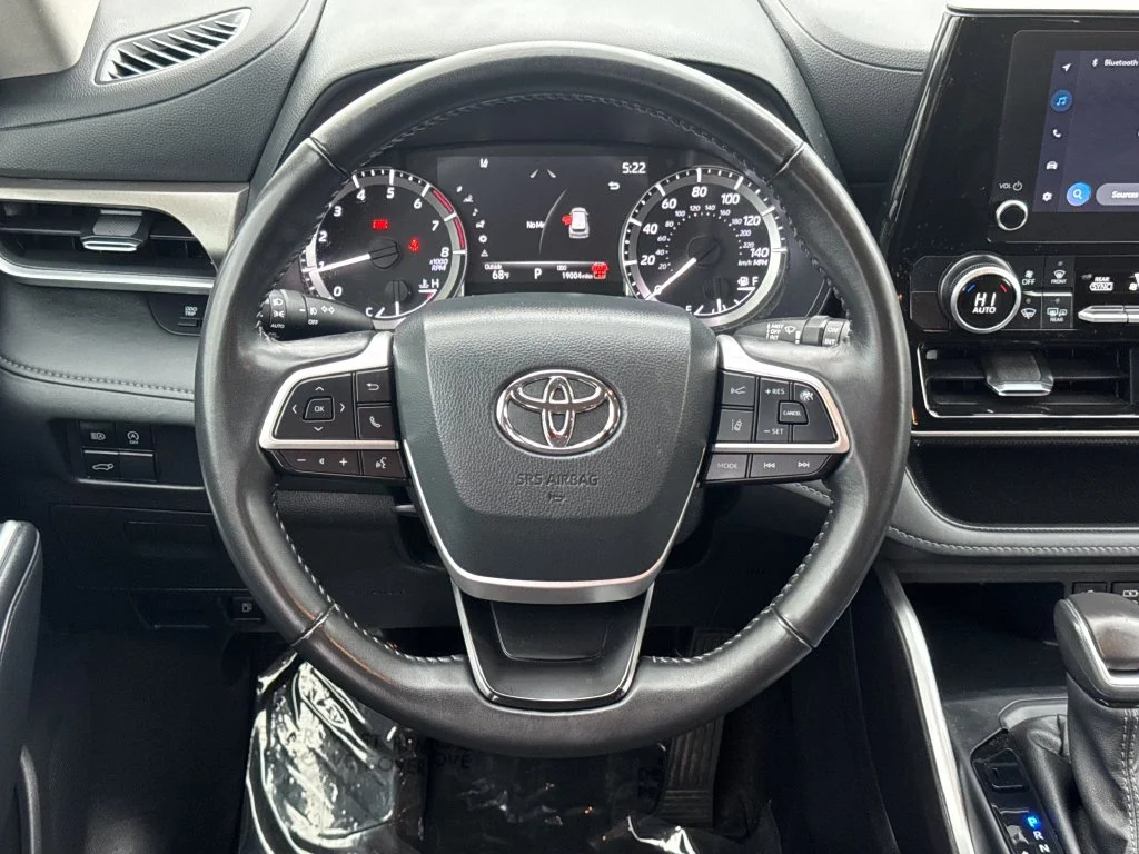 Used 2025 Gray Toyota LE image 14