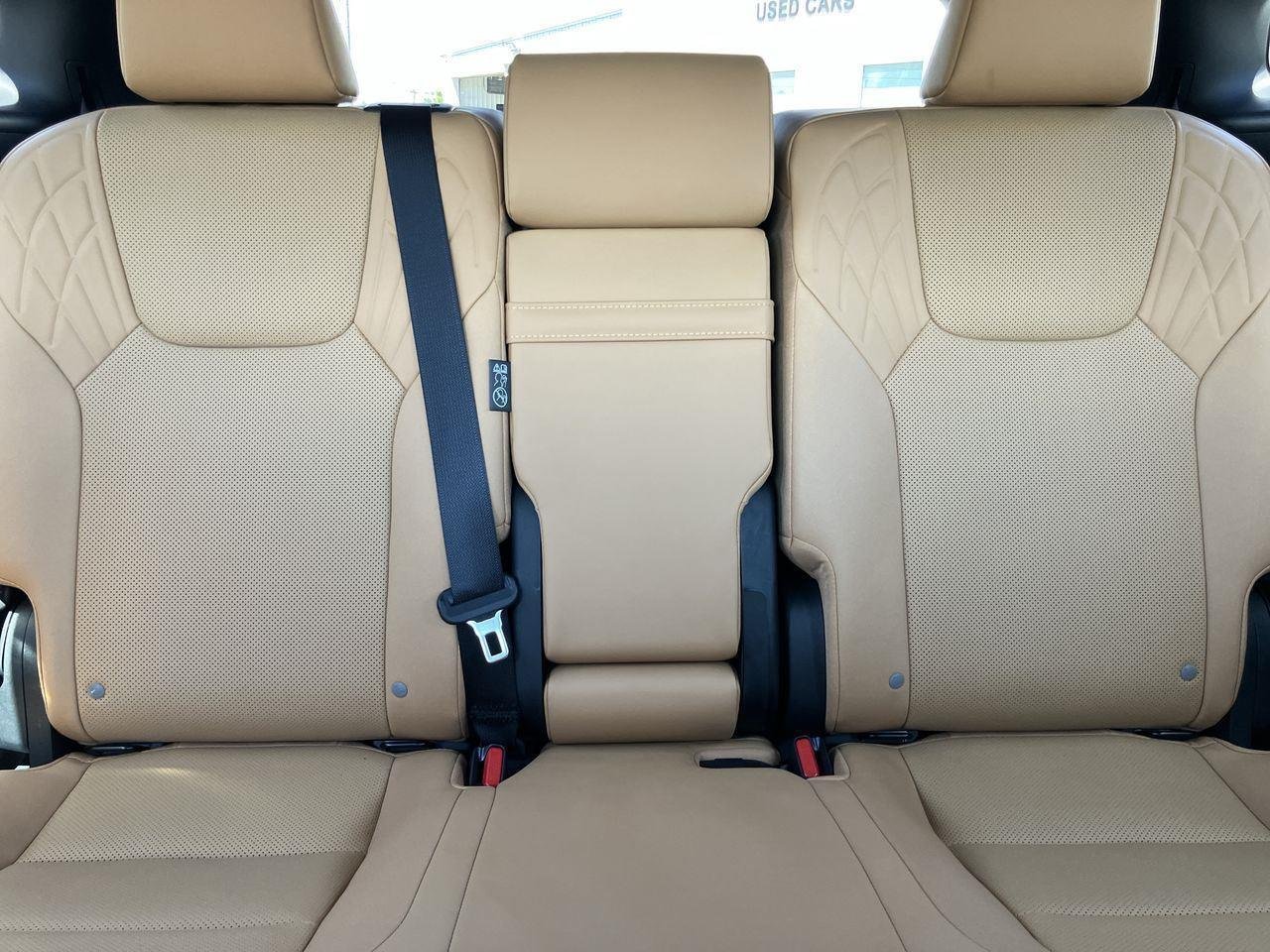 Used 2025 Eminent White Pearl Lexus 350 Premium image 34