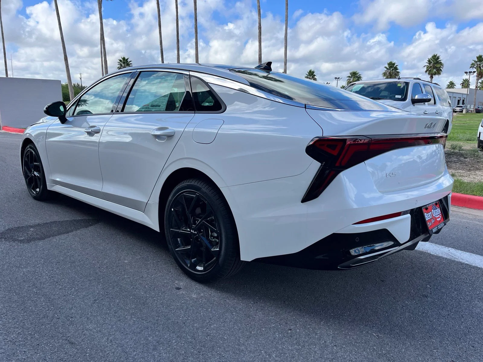New 2026 White Kia GT-Line image 5