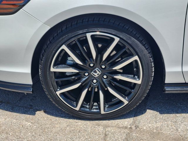 Used 2023 White Honda Touring image 10