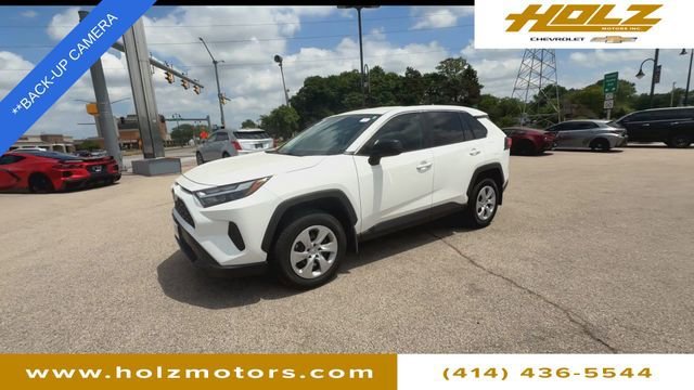 Used 2025 White Toyota LE image 4