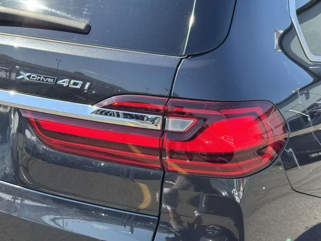 Used 2020 Gray BMW xDrive40i image 13
