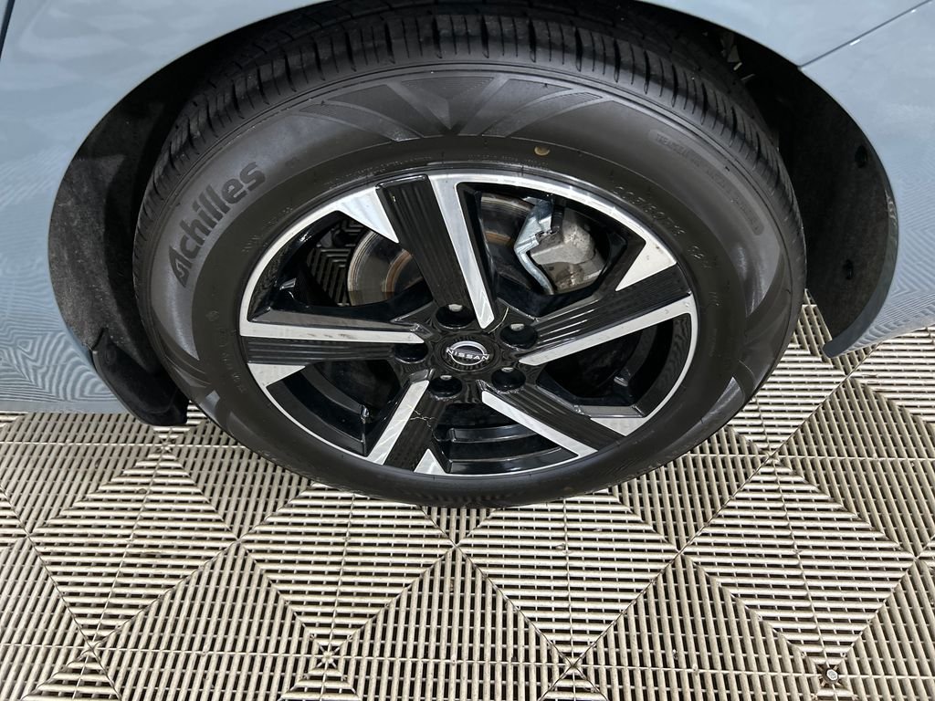 Used 2024 Gray Nissan SV image 10