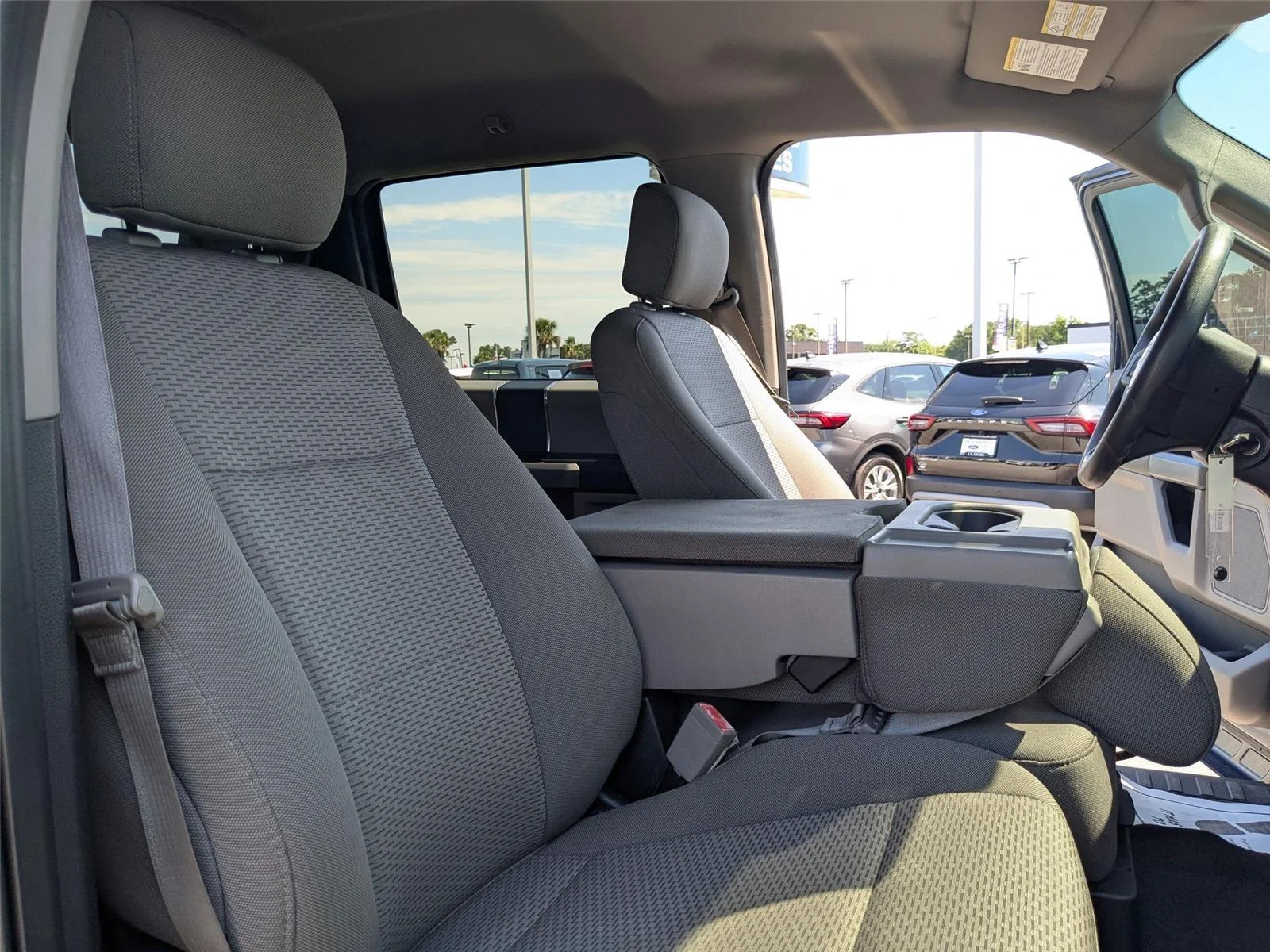 Used 2018 Blue Jeans Metallic Ford XLT image 33