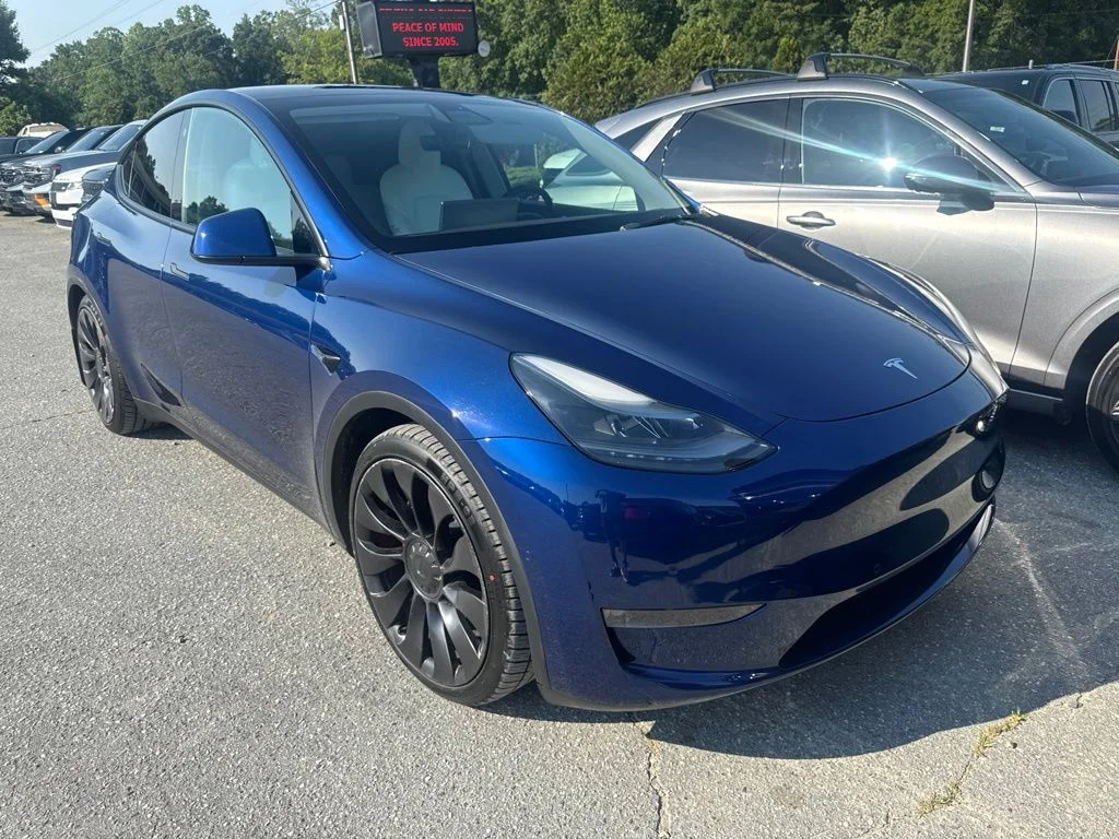 Used 2022 Blue Tesla Performance image 2