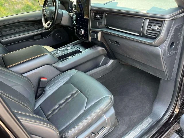 Used 2024 Black Metallic Ford Platinum image 25